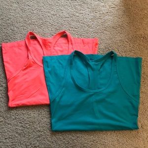 Nike tank top bundle size small